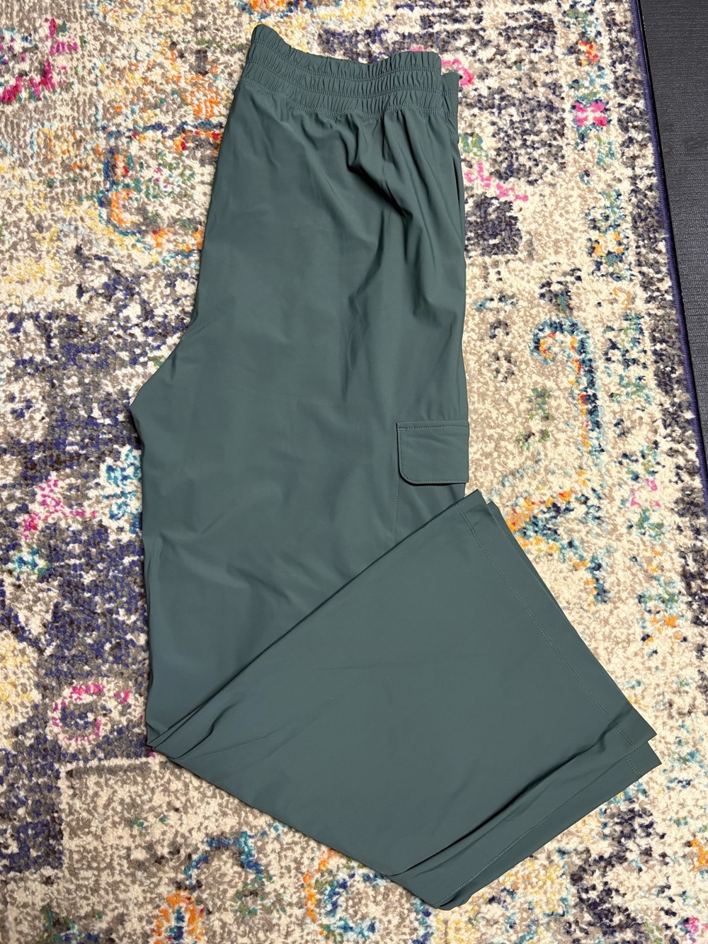 Old Navy Women's Sleektech Go-Dry Cargo Pants